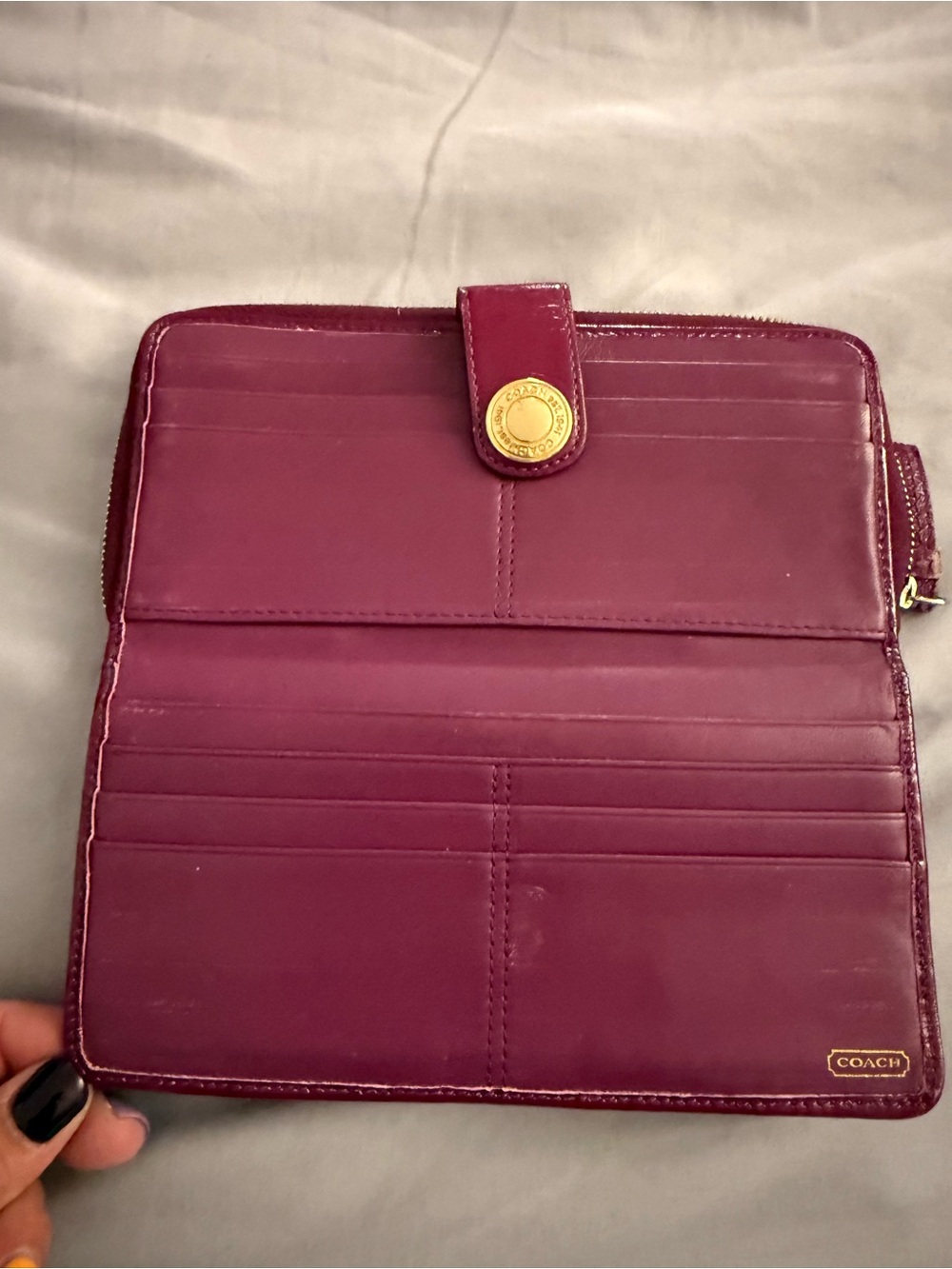 Coach Beige Shoulder Bag with Plum Interior with matching wallet - Picture 9 of 15